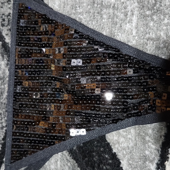 VICTORIA SECRET NWOT BLACK SEQUINS V-STRING PANTY MEDIUM - Picture 2 of 6